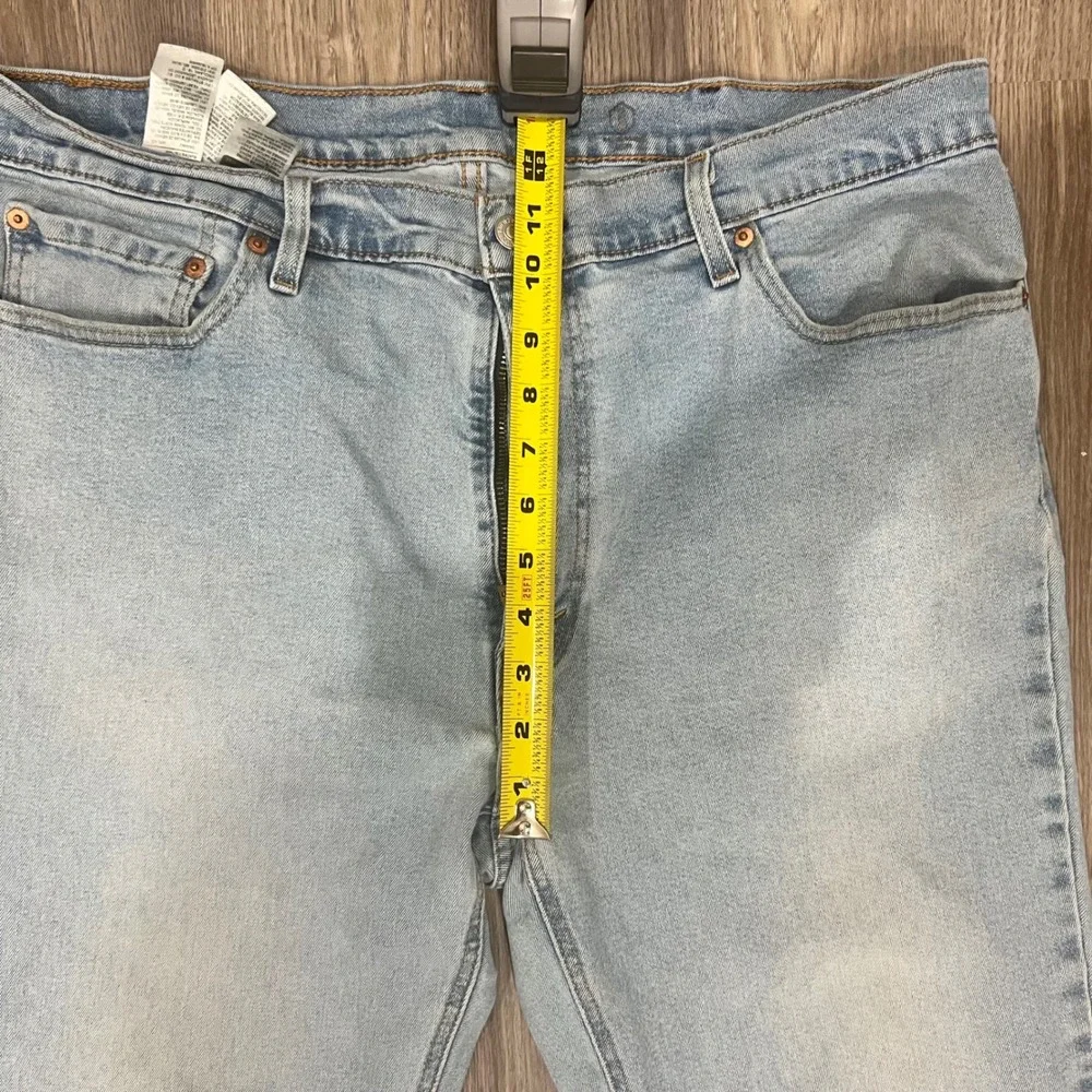 Levis 541 Athletic Taper Jeans Mens 40x32 Light Wash Blue Denim Cut week 3, 2022